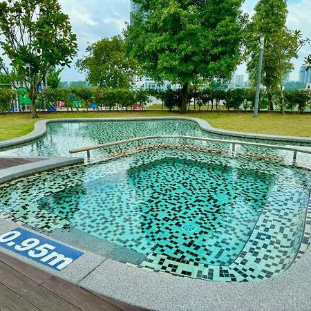 Studio, Cyberjaya, Netflix, Wifi, Free Parking, 3030 Ngoại thất bức ảnh